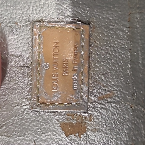 SOLD - Authentic Louis Vuitton - Picture 8 of 11